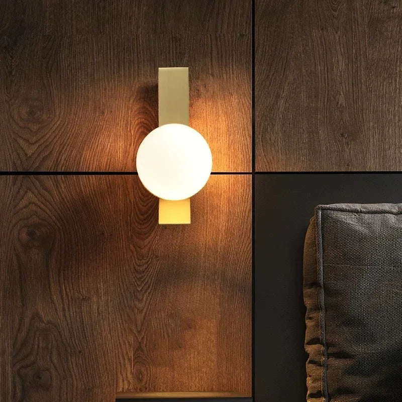 Floroux | Lampe Murale Sphère en Verre | Design Doré Luxueux